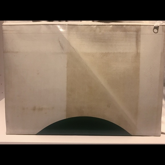 Freitag - Picture 2 of 2